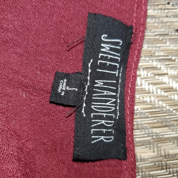 Sweet Wanderer Sleeveless Embroidered Top - Maroon 111 - Picture 7 of 7